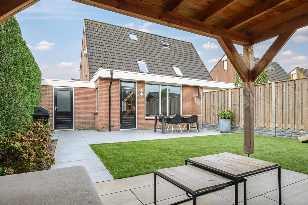 Photo 41 of Schoutstraat 16
