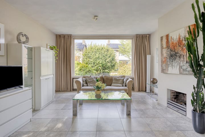 Vrijstaande woning te koop: Van Heukelomstraat 8, Weert