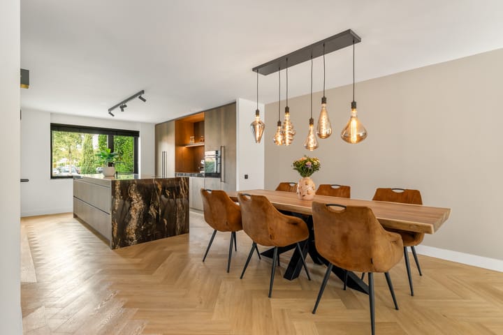 Tussenwoning te koop: Vlowijkerpolder 10, De Meern