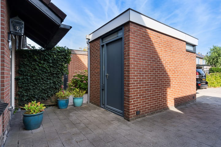 Photo 4 of Joop Westerweelstraat 10