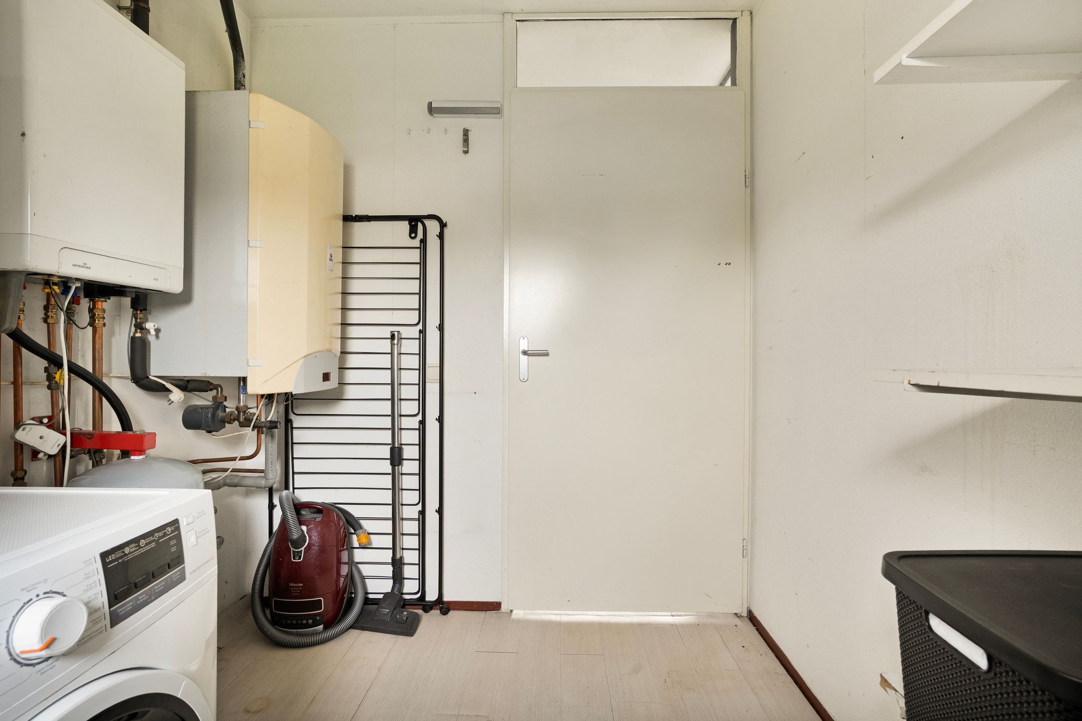 Photo 36 of Verhulststraat 28