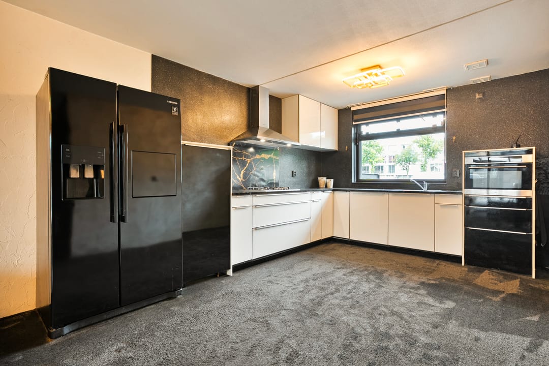 Photo 13 of Verhulststraat 28