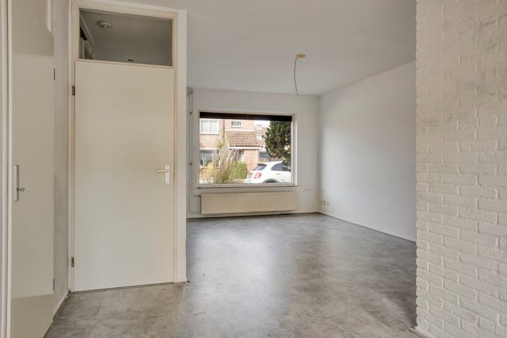 Tussenwoning te koop: Weerselosestraat 214, Borne