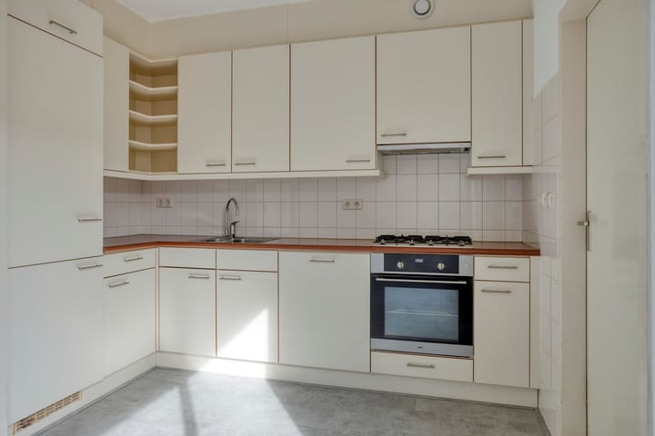 Tussenwoning te koop: Weerselosestraat 214, Borne