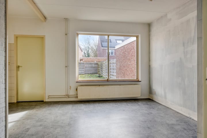 Tussenwoning te koop: Weerselosestraat 214, Borne