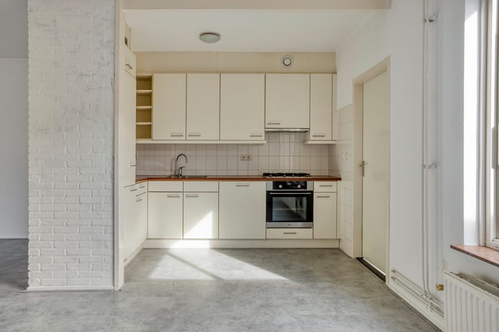 Tussenwoning te koop: Weerselosestraat 214, Borne