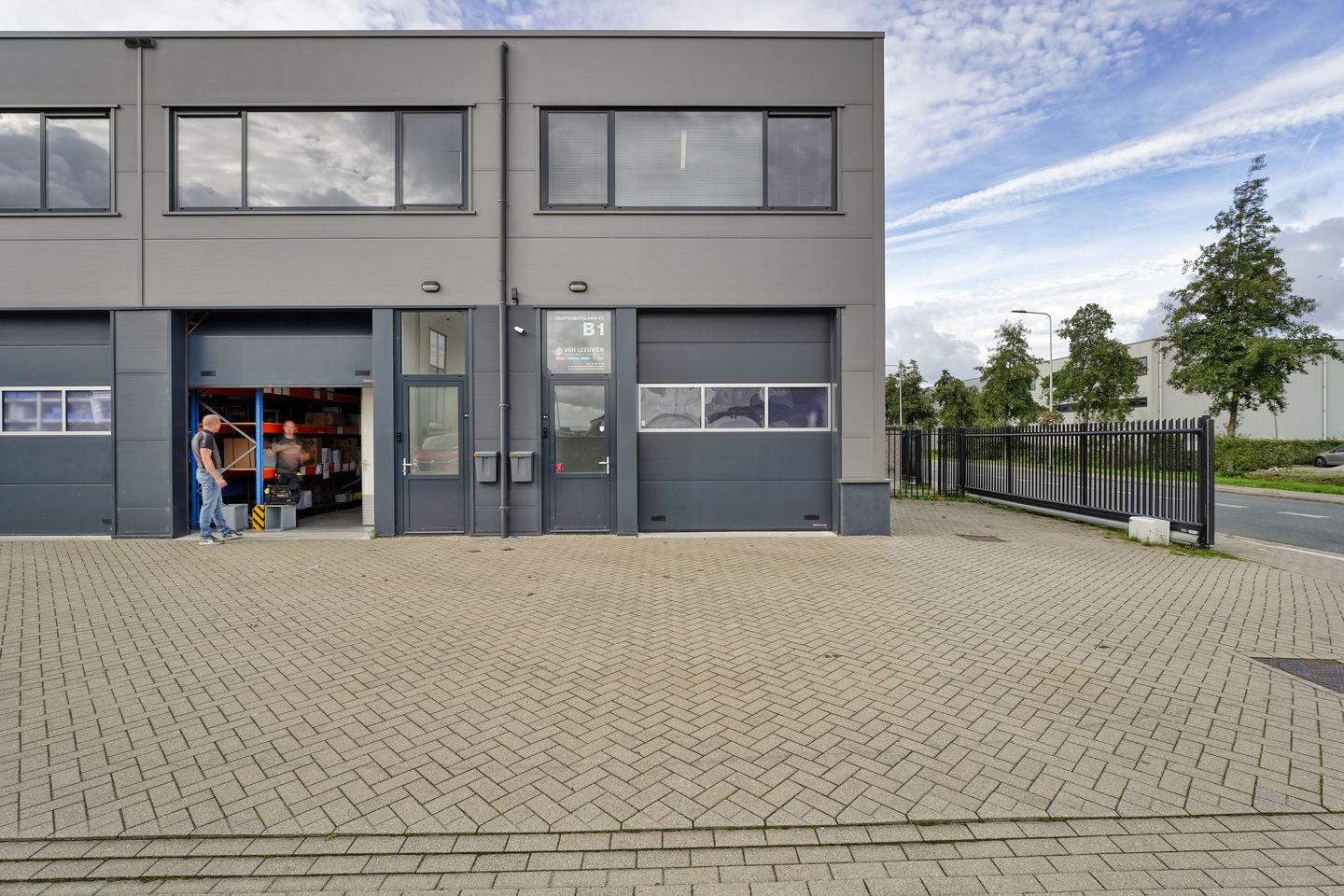 View photo 2 of Trappenberglaan 40-B1