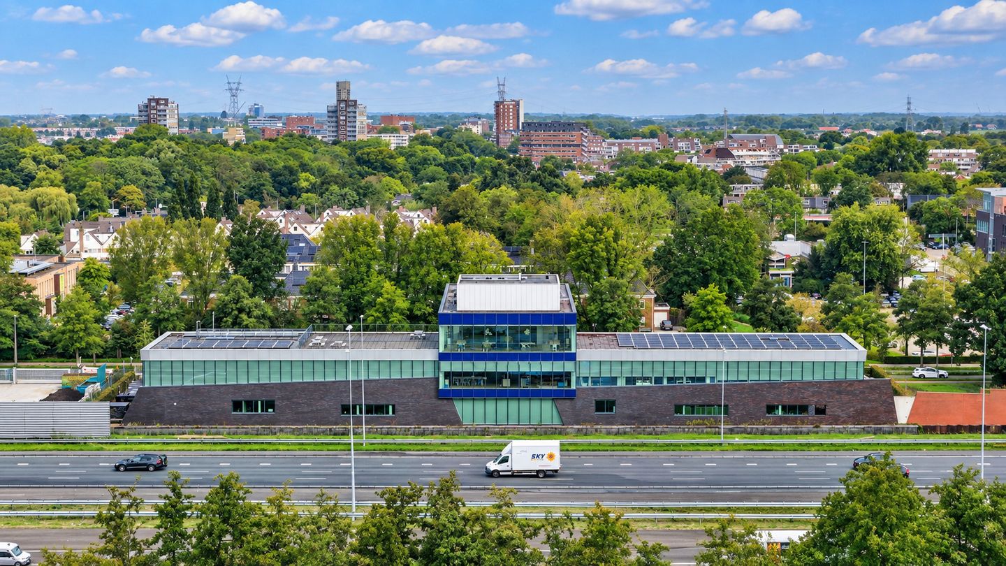 Bekijk foto 1 van Simon Smitweg 18