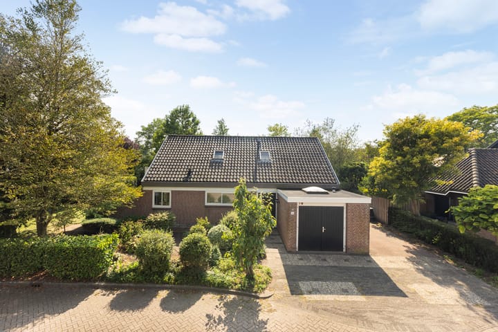 Vrijstaande woning te koop: Lijster 16, Maasdam