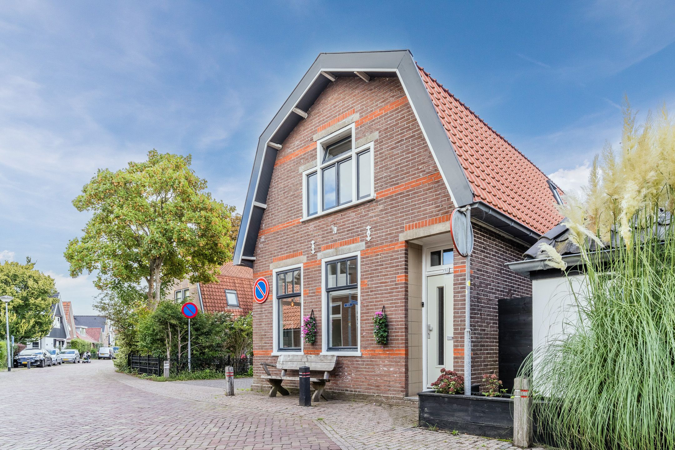 Foto 9 van Dijk 98