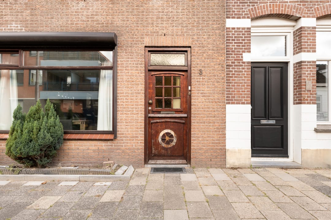 Photo 8 of Willemstraat 3