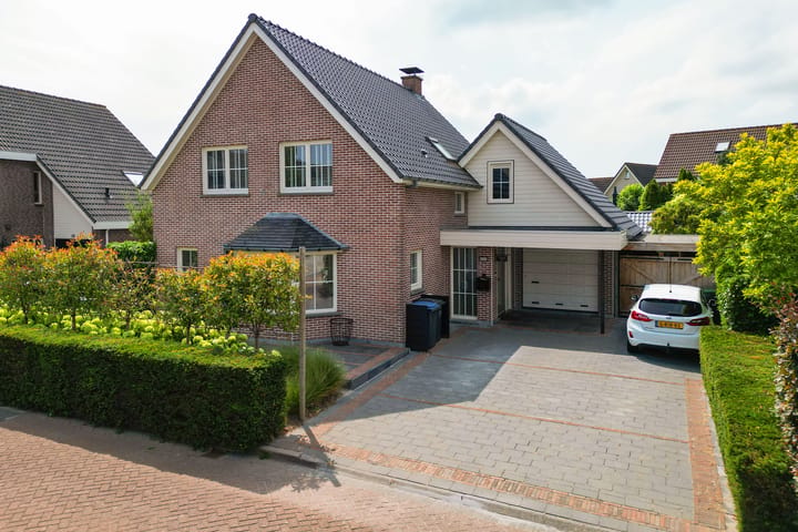 Vrijstaande woning te koop: Marcandostraat 92, Hellevoetsluis