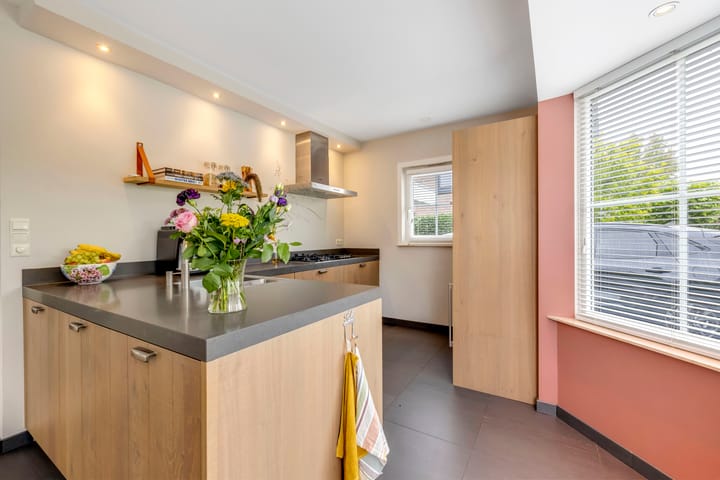 Vrijstaande woning te koop: Marcandostraat 92, Hellevoetsluis