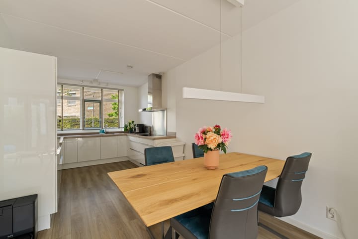 Tussenwoning te koop: Molenzigt 6, Waddinxveen