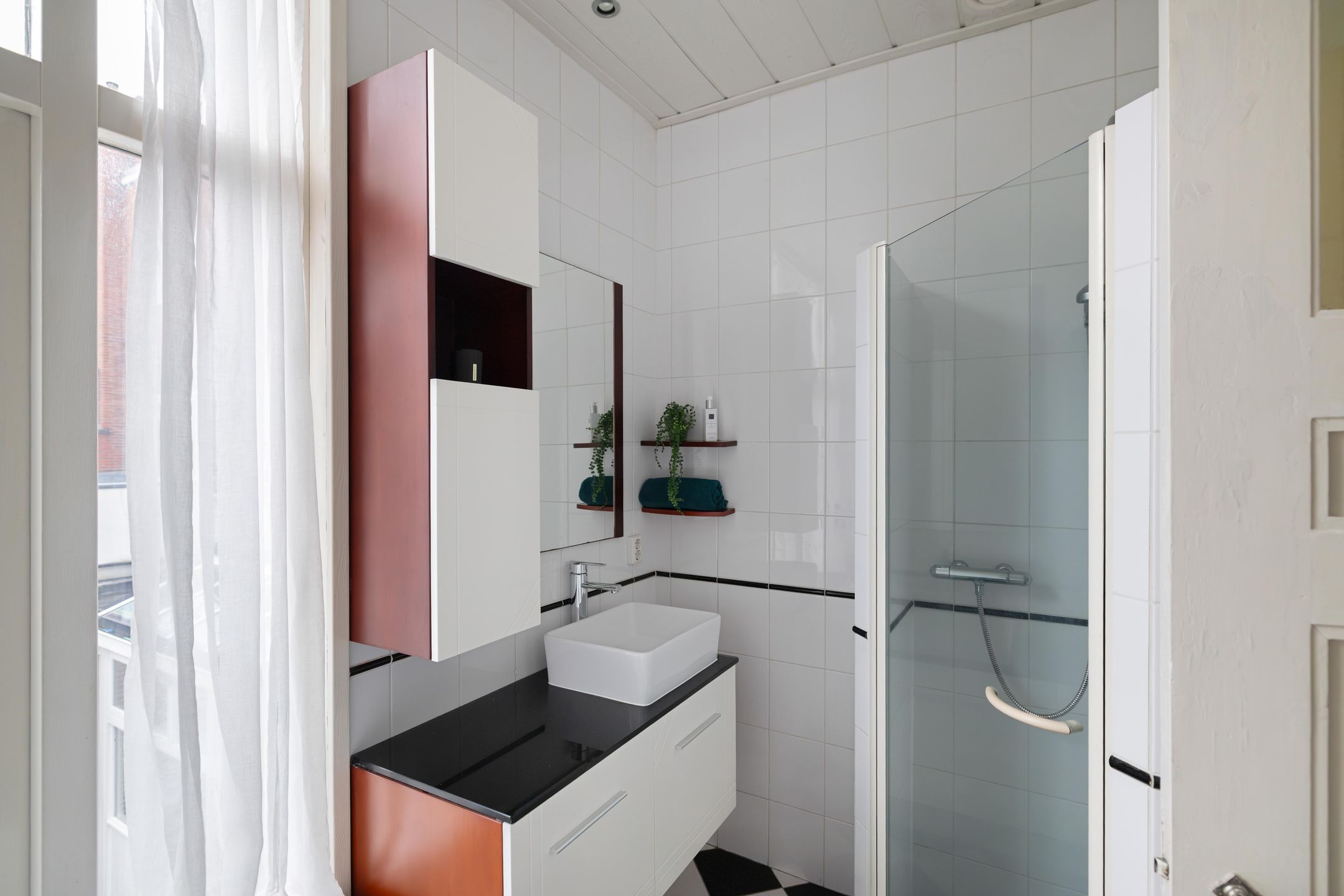 Photo 39 of Herman Colleniusstraat 5