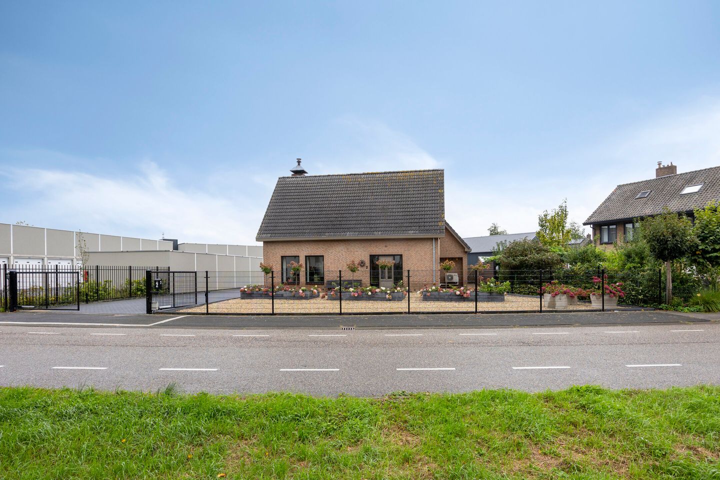 Bekijk foto 4 van Latensteinse Rondweg 2