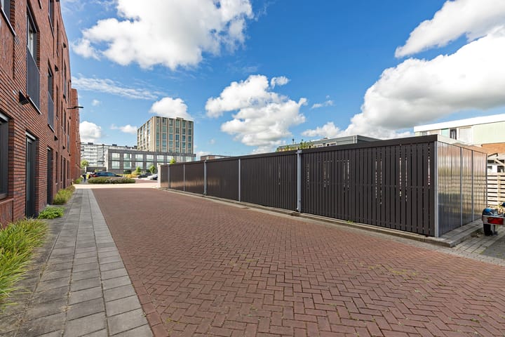 Appartement te koop: van Schouwenburgstraat 13-301, Sneek