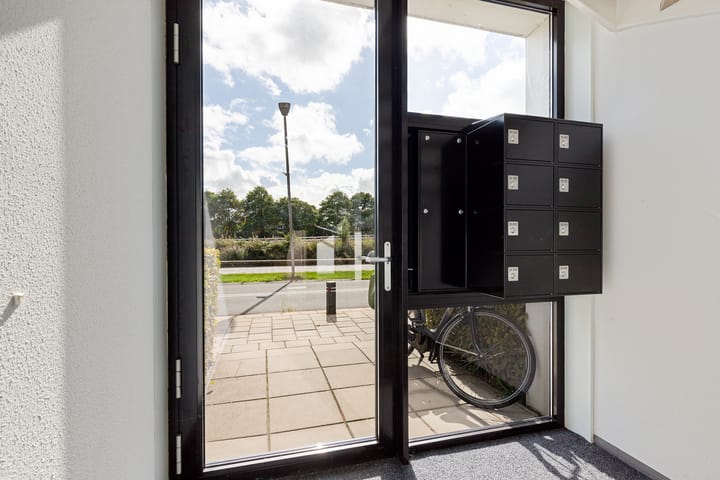 Appartement te koop: van Schouwenburgstraat 13-301, Sneek