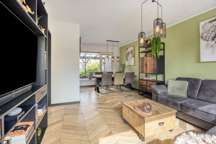 Tussenwoning te koop: Van IJsendijkstraat 83, Purmerend