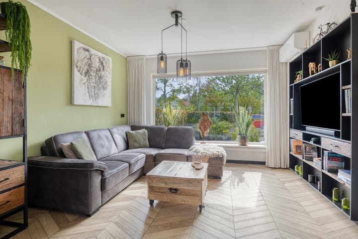 Tussenwoning te koop: Van IJsendijkstraat 83, Purmerend