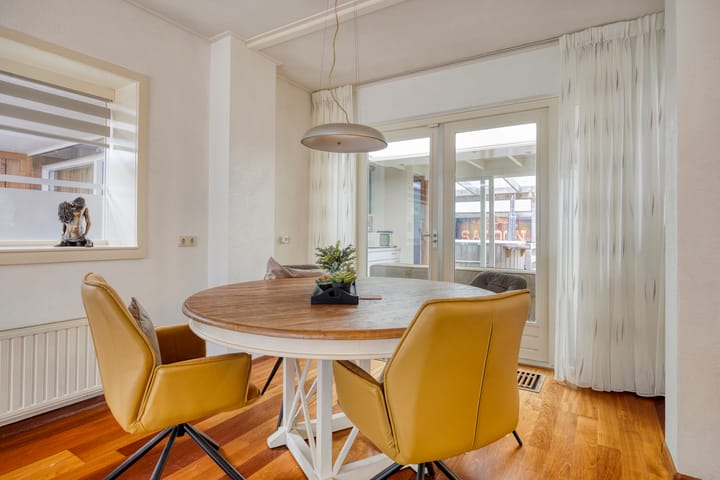 Twee-onder-één-kap te koop: Dr. B. Brongersstraat 12, Veendam