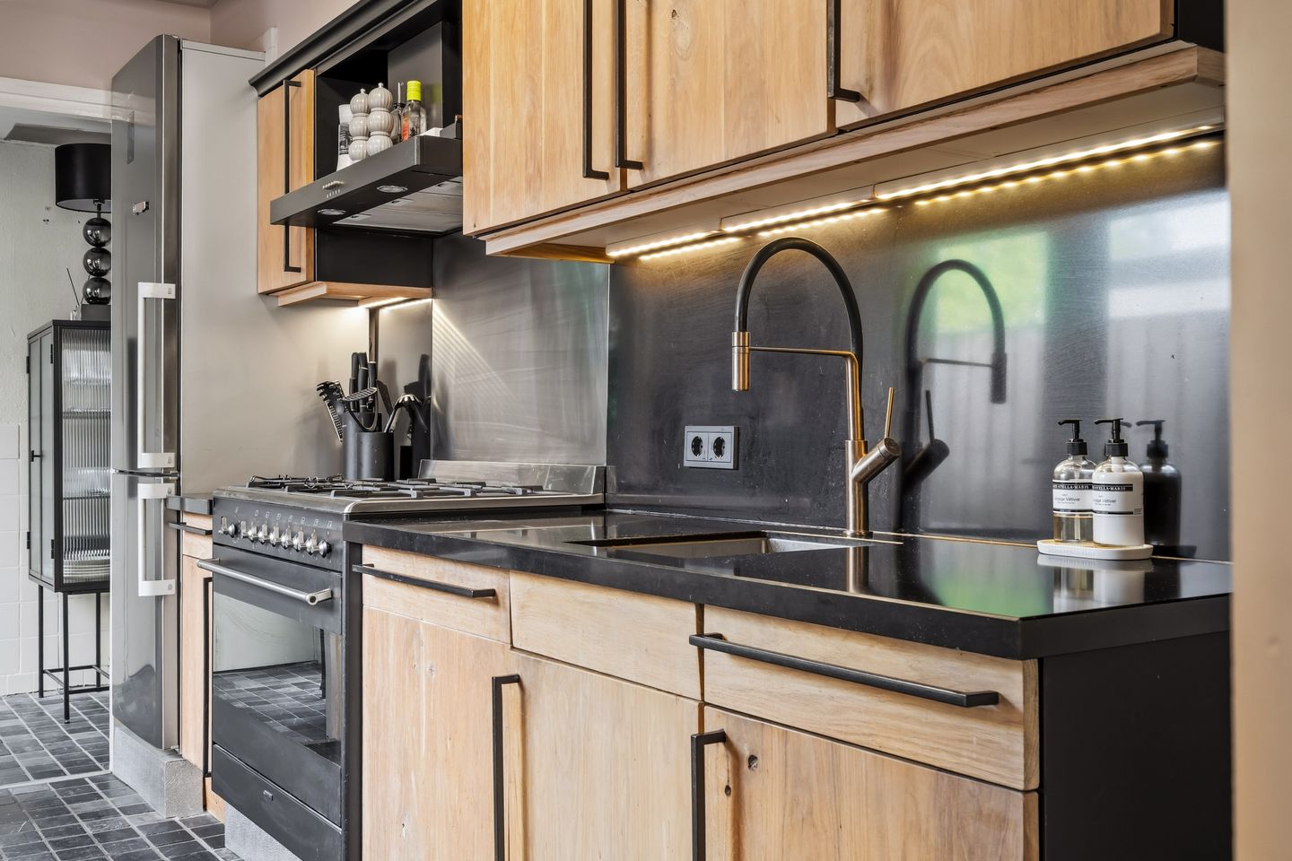 Foto 19 van Valkenierslaan 231