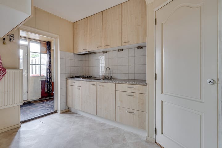 Tussenwoning te koop: Veilingweg 39, Warmenhuizen
