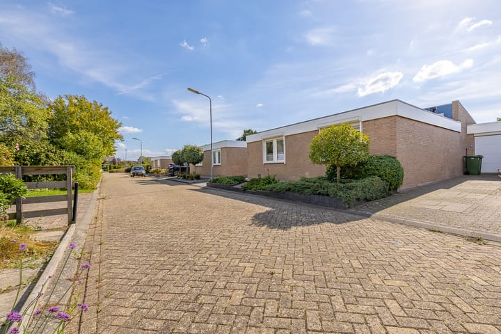 Tussenwoning te koop: Park De Moucheron 11, Middelburg