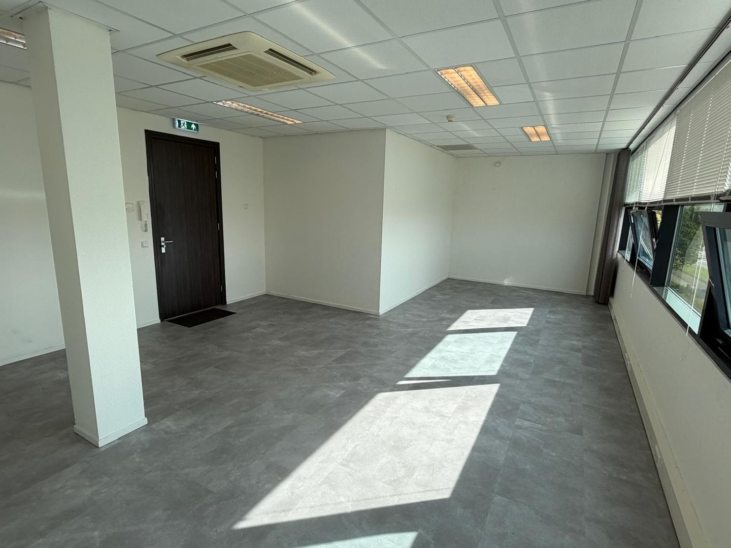 View photo 3 of A. van Leeuwenhoekweg 38-B14