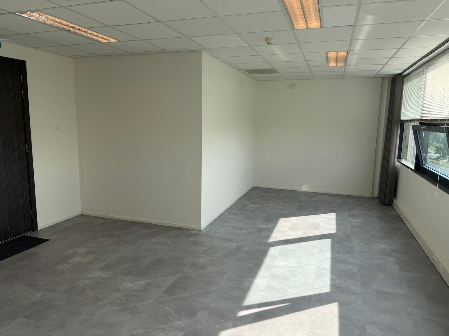 View photo 4 of A. van Leeuwenhoekweg 38-B14