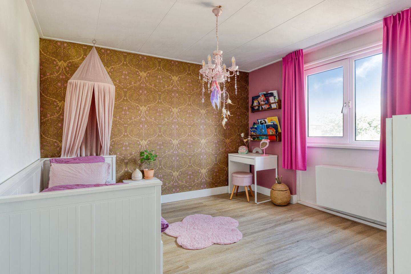 Photo 19 of Amalia van Solmslaan 37