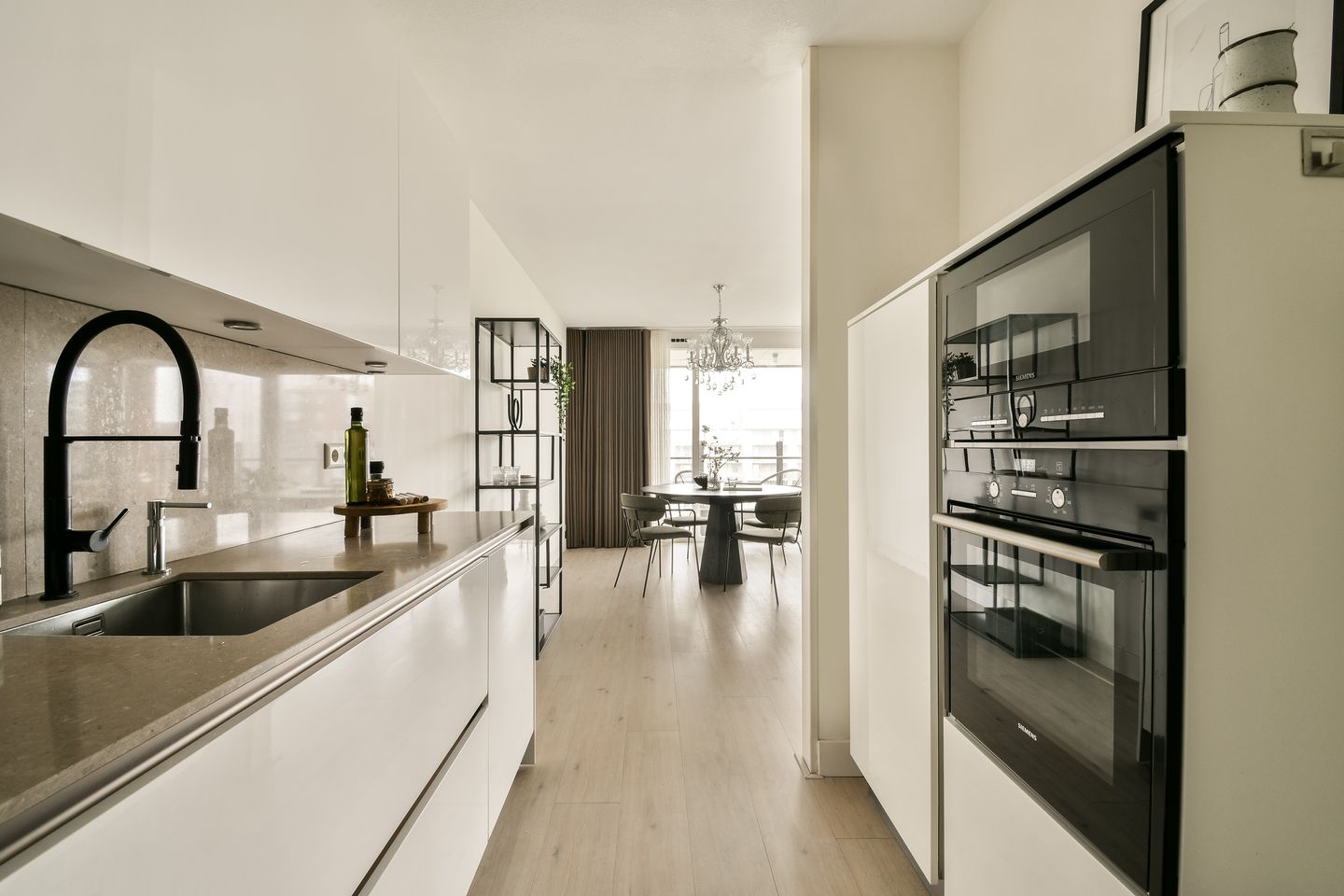 Foto 10 van Ruys de Beerenbrouckstraat 119-E