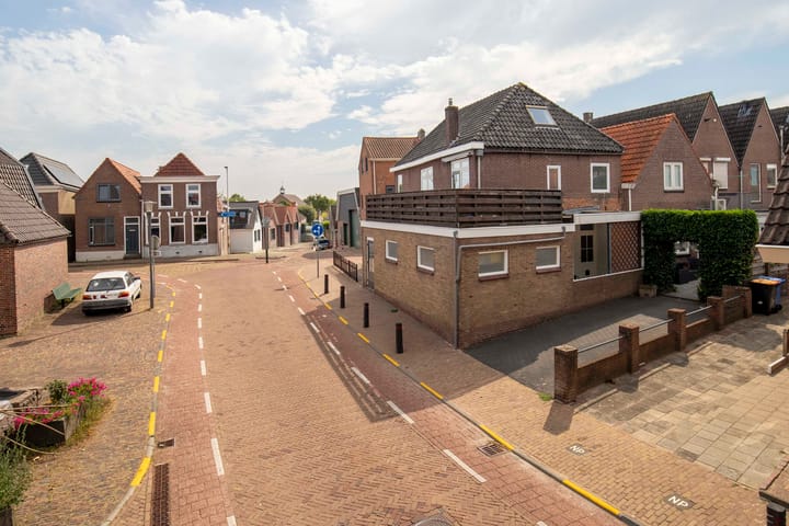 Hoekwoning te koop: Simondsstraat 9, Genemuiden