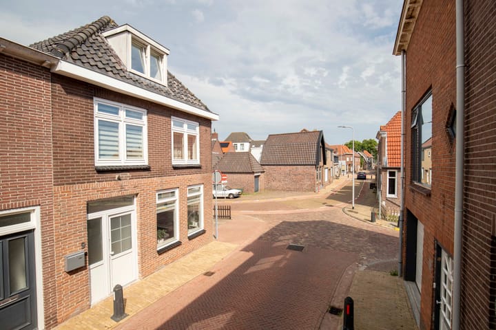 Hoekwoning te koop: Simondsstraat 9, Genemuiden