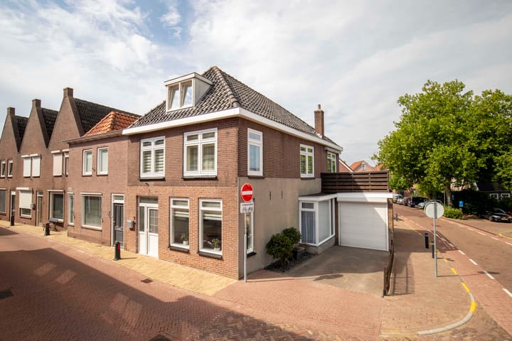 Hoekwoning te koop: Simondsstraat 9, Genemuiden