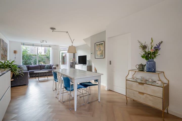 Tussenwoning te koop: Fonteynenburghlaan 22, Voorburg