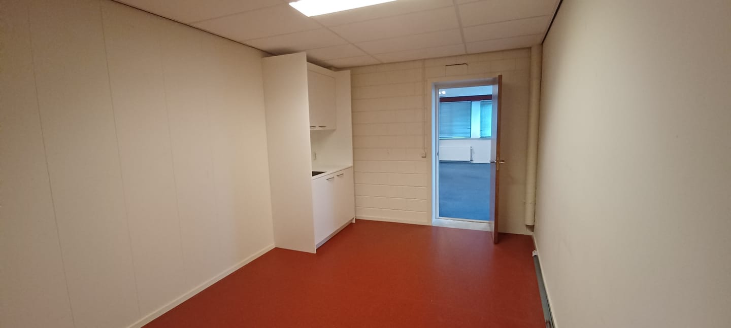 Bekijk foto 5 van Coenecoop 750