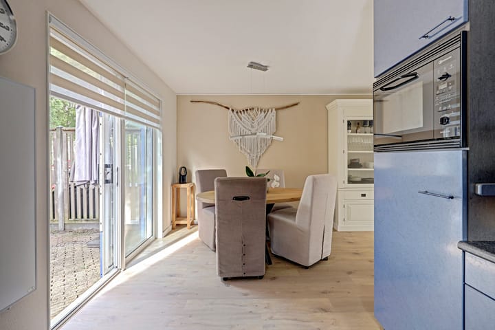 Hoekwoning te koop: Hoogvlietsekerksingel 334, Hoogvliet Rotterdam