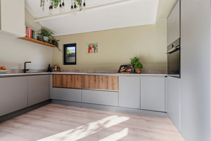 Vrijstaande woning te koop: Directeur Trompstraat 1, Ewijk