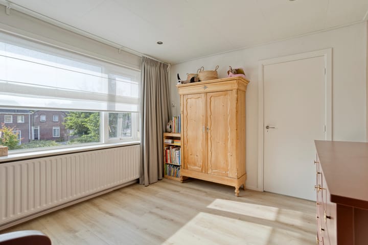 Twee-onder-één-kap te koop: Leo XIII-straat 29, Kaatsheuvel