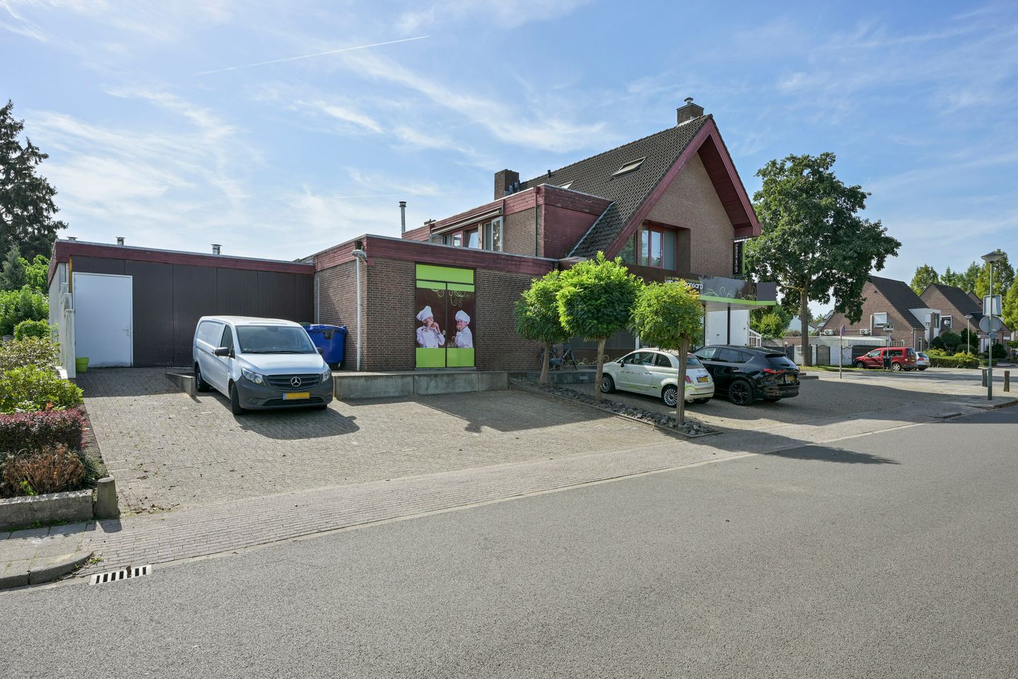 View photo 3 of Zandstraat 15