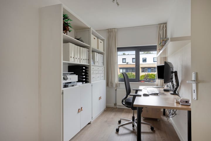 Tussenwoning te koop: Tolgaarderstraat 16, Zwolle