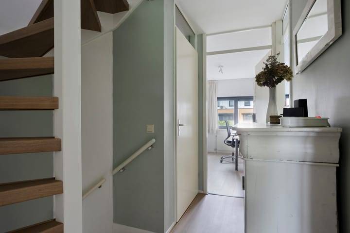 Tussenwoning te koop: Tolgaarderstraat 16, Zwolle