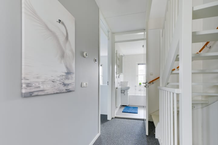 Tussenwoning te koop: Oprijlaan 24, De Goorn