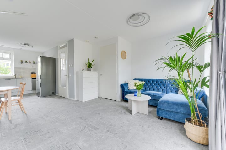 Tussenwoning te koop: Oprijlaan 24, De Goorn
