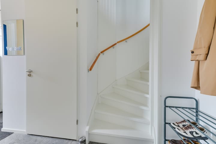Tussenwoning te koop: Oprijlaan 24, De Goorn