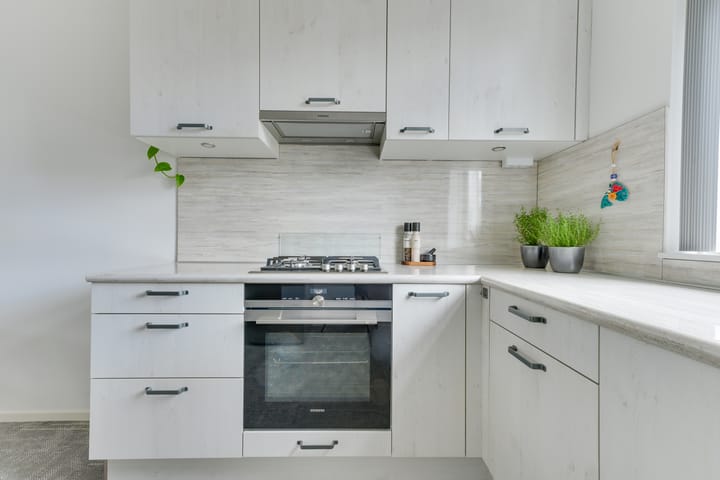 Tussenwoning te koop: Oprijlaan 24, De Goorn