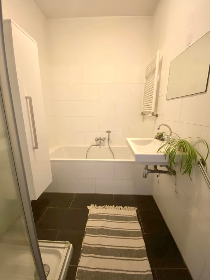 Appartement te huur: Tweede Jan van der Heijdenstraat 87C, Amsterdam