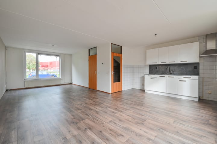 Tussenwoning te koop: Havikskruid 87, Zeewolde