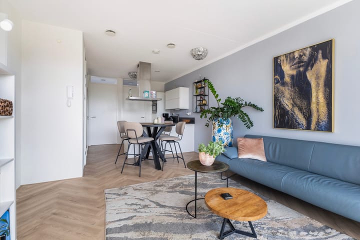 Appartement te koop: van Schouwenburgstraat 3-102, Sneek